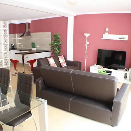 Bravos Aparment 3 * Cotillo